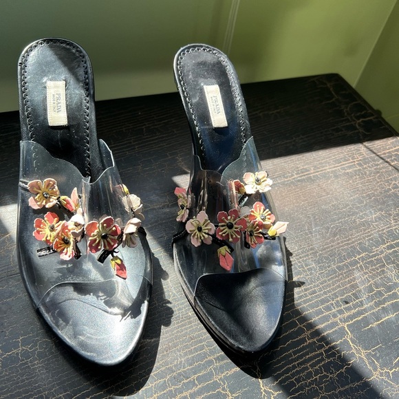 Prada Black and Pink Heels with Floral Embellishments - Picture 5 of 9